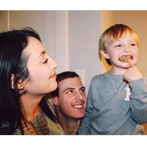 Meet your Posher, Alexis